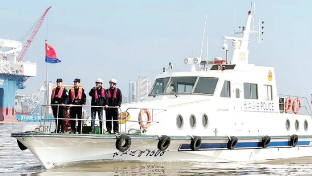長航南通公安打防并舉、多點發(fā)力，織密四維立體巡查網——守護江海門戶“青綠山水圖”